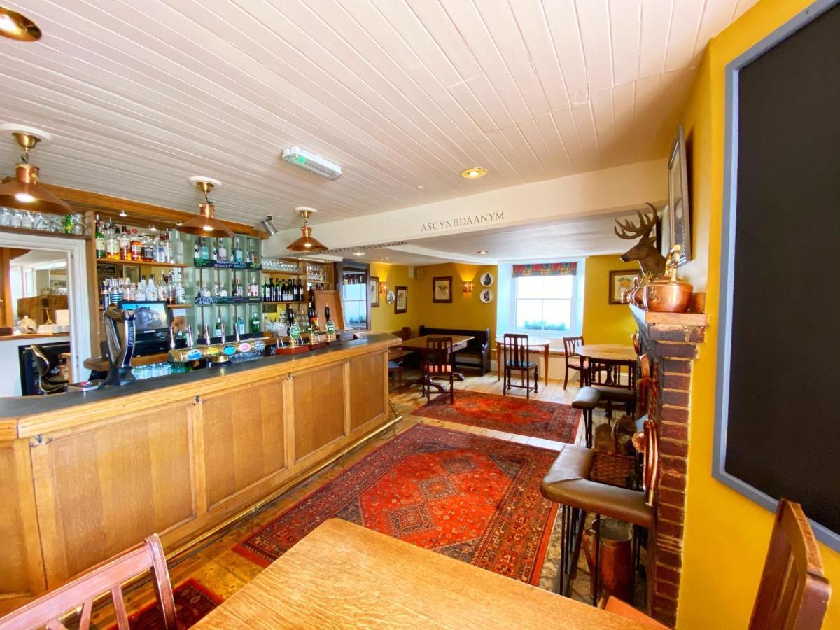 The White Hart Hotel Moretonhampstead Exterior photo