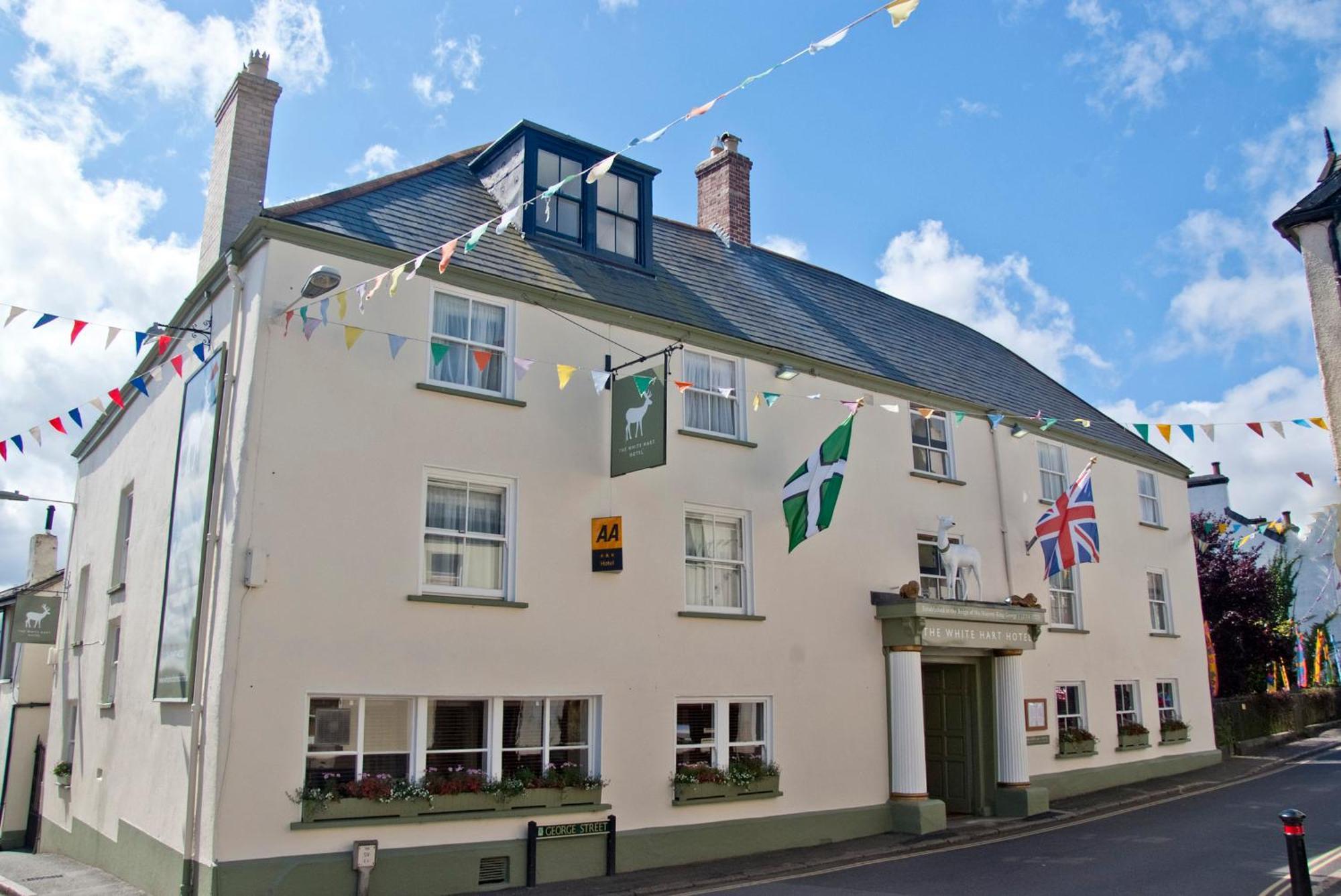 The White Hart Hotel Moretonhampstead Exterior photo