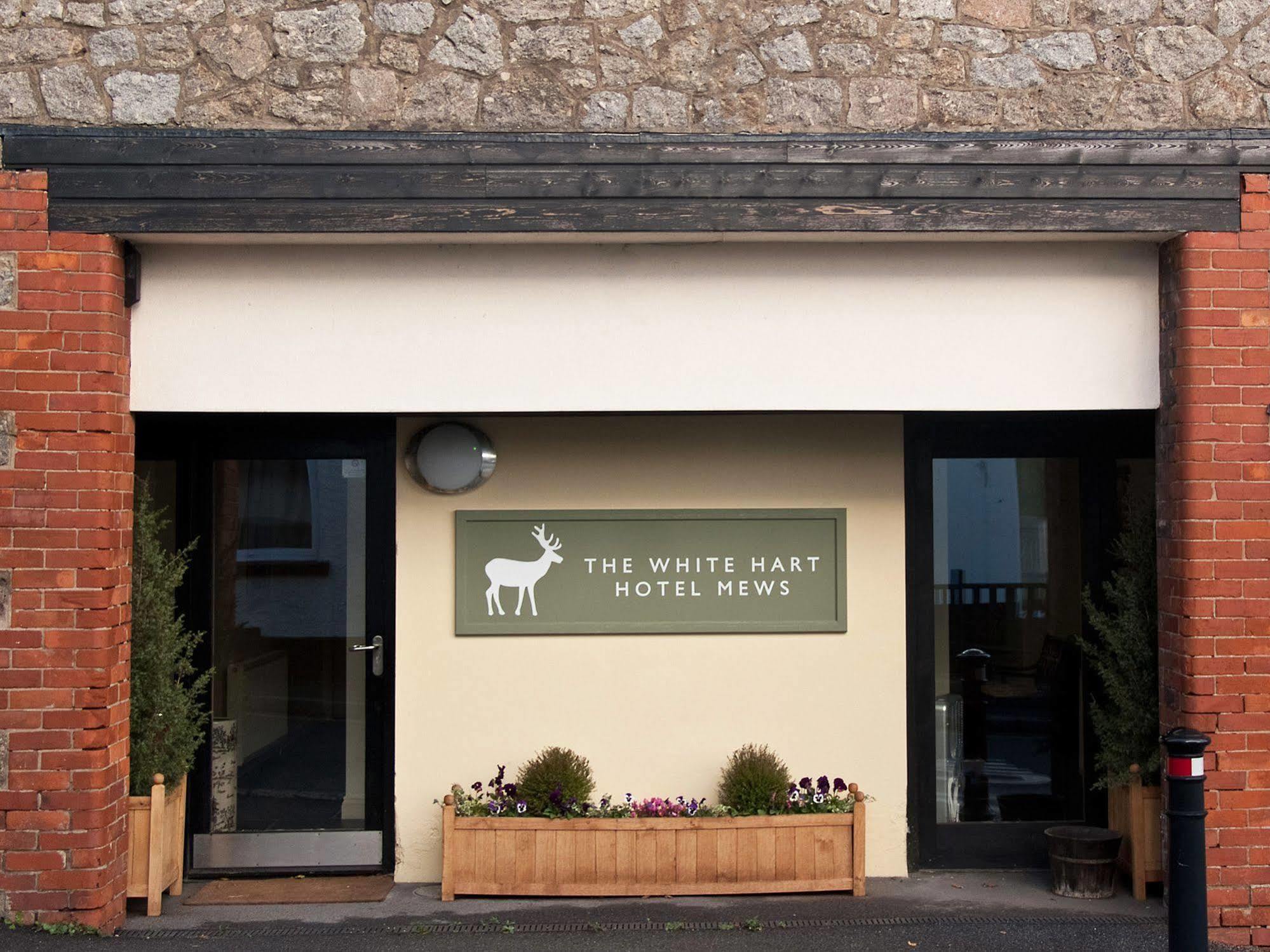 The White Hart Hotel Moretonhampstead Exterior photo